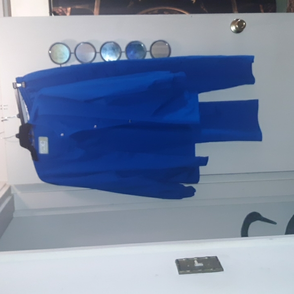 🌺EPIC ROYAL SCRUB Set - Picture 2 of 6